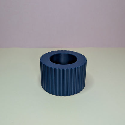 Fluted pot